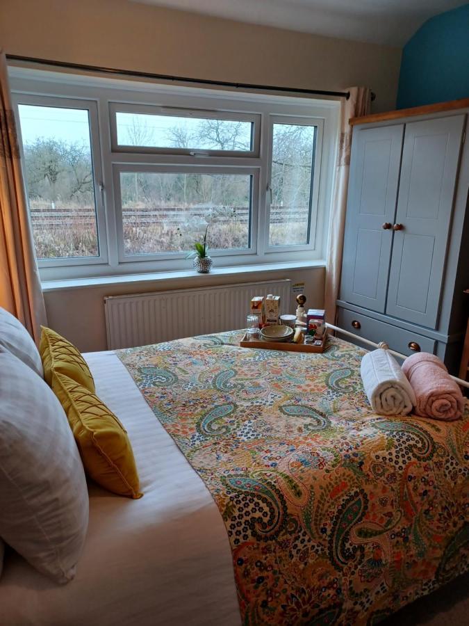 Stunning Homestay In Wolverhampton Bushbury Exterior photo